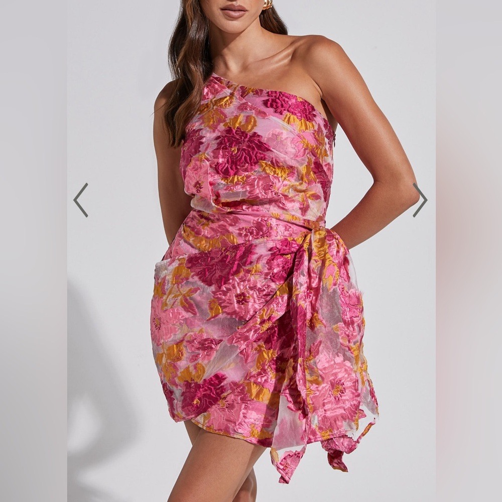 BRAILEY MINI DRESS - ONE SHOULDER WRAP FRONT DRESS IN PINK JACQUARD
